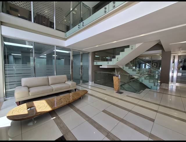 250M² OFFICE TO LET IN VORNA VALLEY